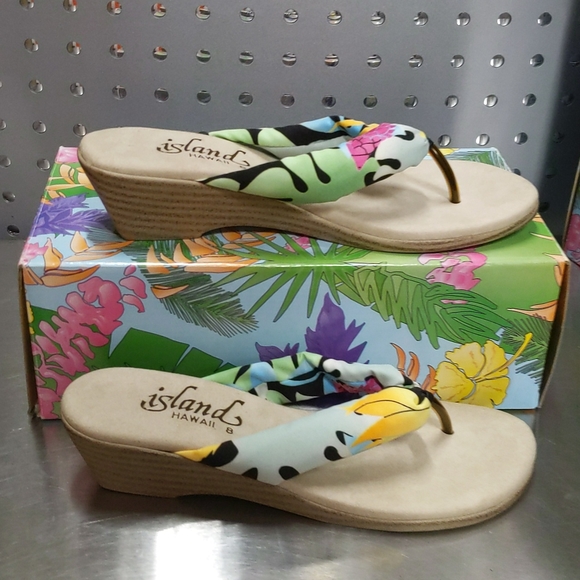 Island Sandals - Tropical Print Thong - Picture 4 of 4